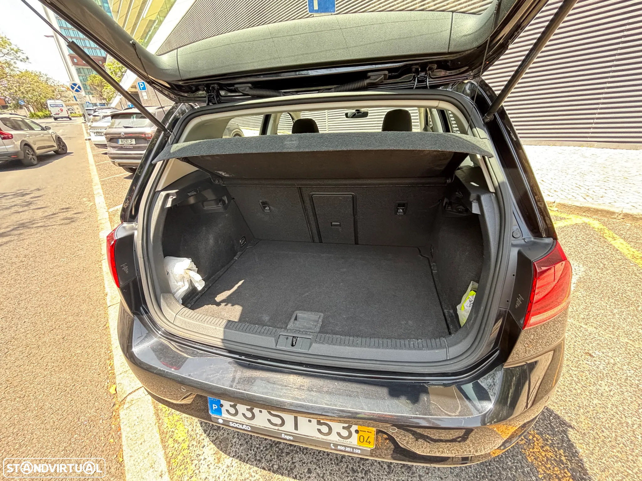 VW Golf 1.6 TDI Confortline - 18
