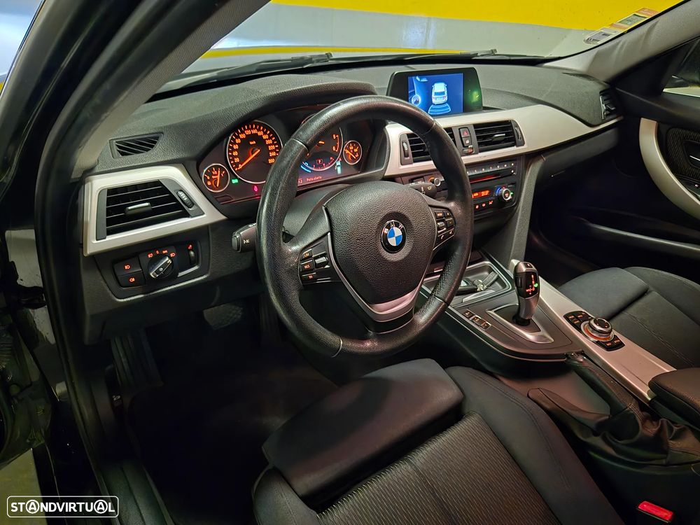 BMW 318 d Touring Auto Line Sport - 31