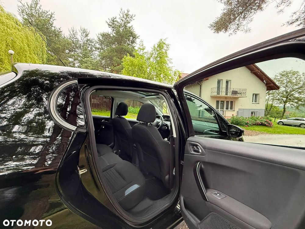 Peugeot 208 1.6 e-HDi Allure STT - 25