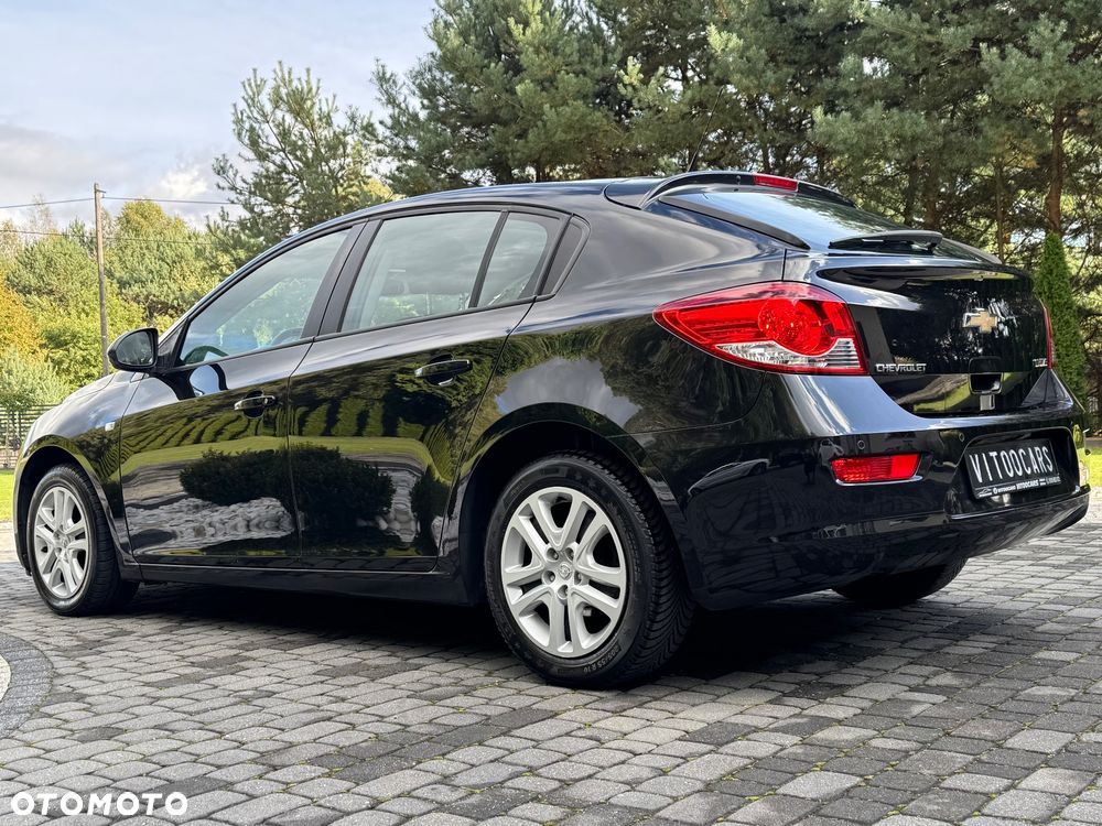 Chevrolet Cruze 1.8 LT - 15