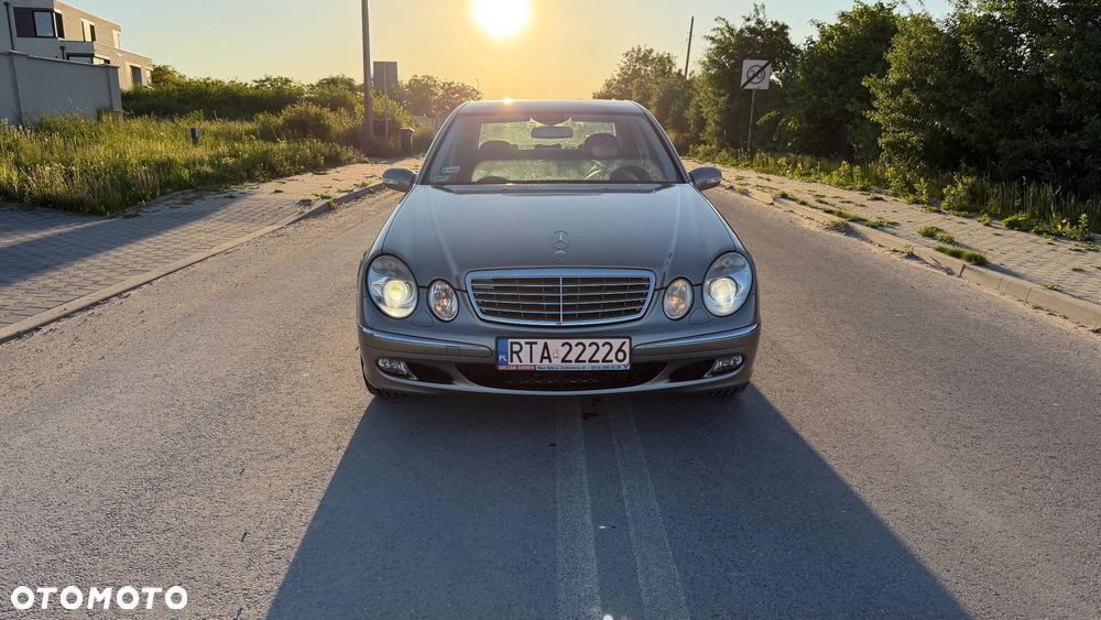 Mercedes-Benz Klasa E 350 7G-TRONIC Classic - 9