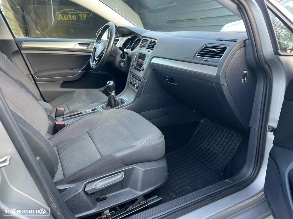 VW Golf 1.6 TDi Highline - 10