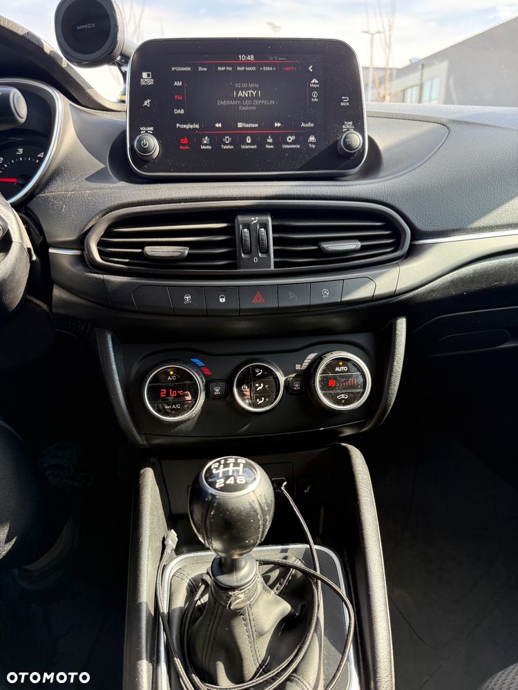 Fiat Tipo 1.6 MultiJet 16v Lounge - 22