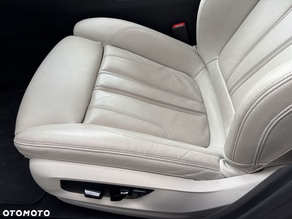 BMW Seria 5 - 12