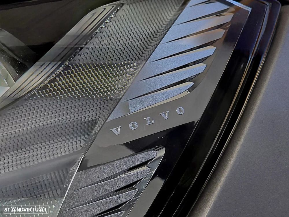 Volvo XC 60 2.0 T6 PHEV Inscription AWD - 7