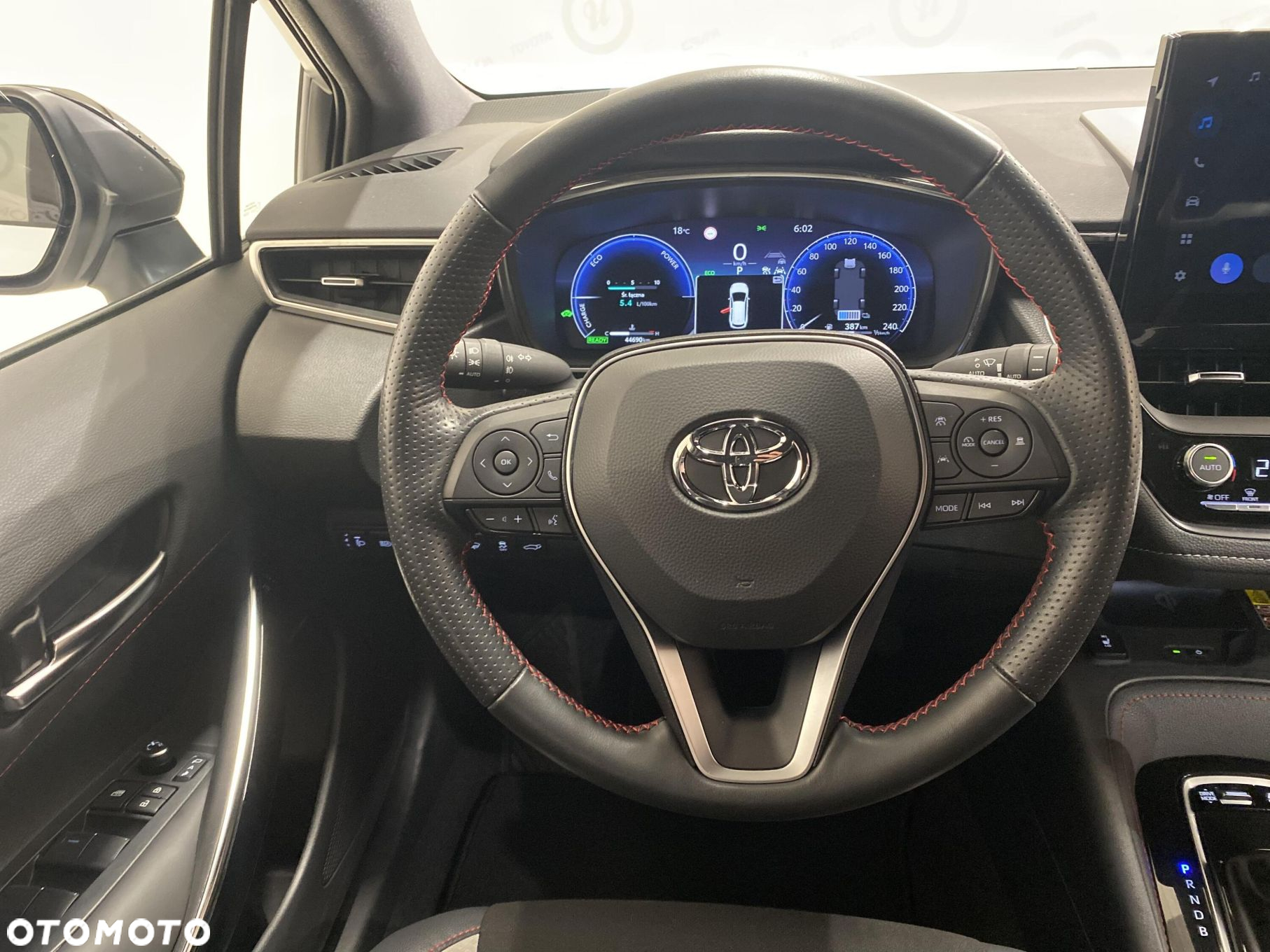 Toyota Corolla 1.8 Hybrid GR Sport Dynamic - 12