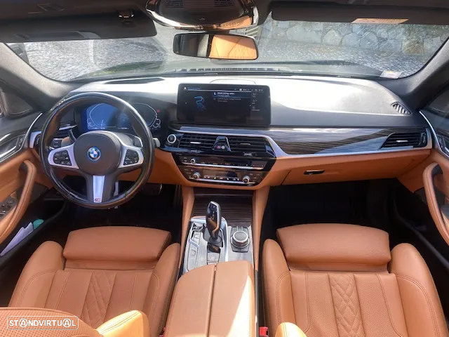 BMW 530 e Pack Desportivo M - 10