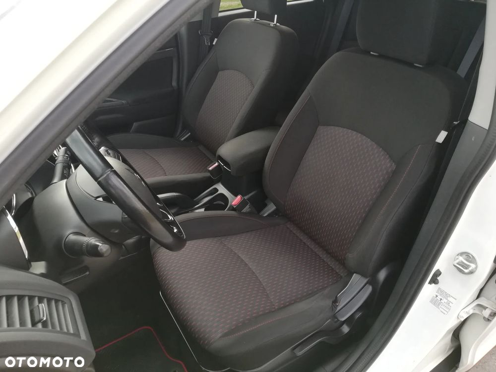 Mitsubishi ASX 1.6 DID Invite 4WD AS&G - 22