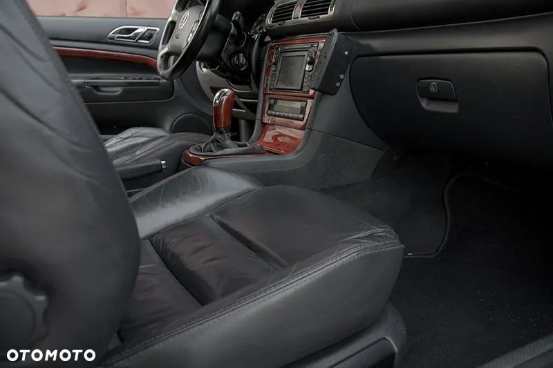 Skoda Superb 2.8 V6 Elegance - 24