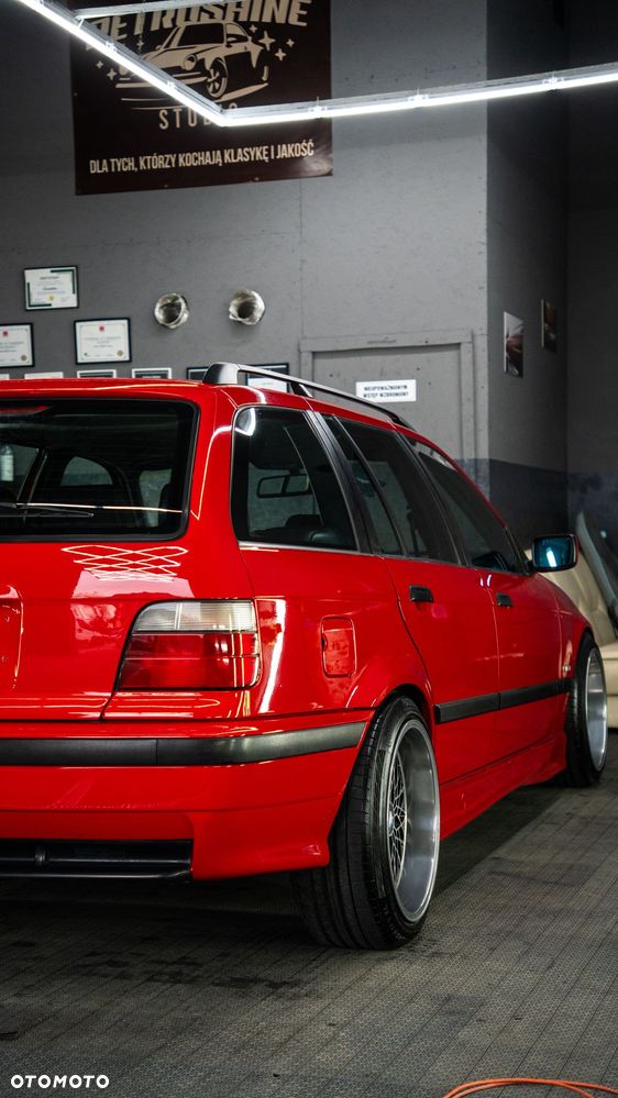 BMW Seria 3 323i - 10