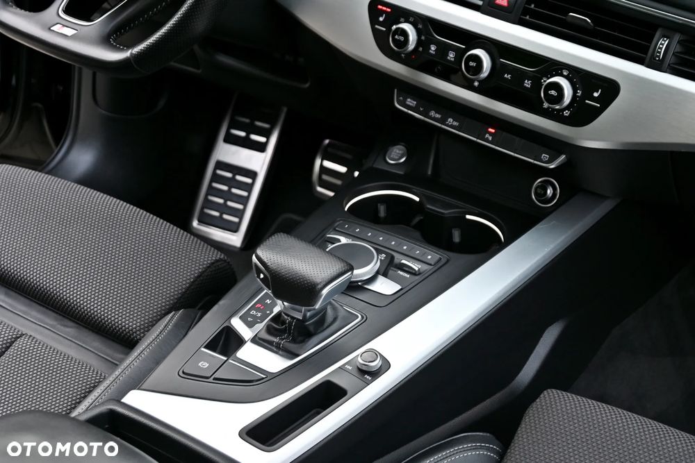 Audi A4 Avant 2.0 TDI ultra S tronic sport - 24
