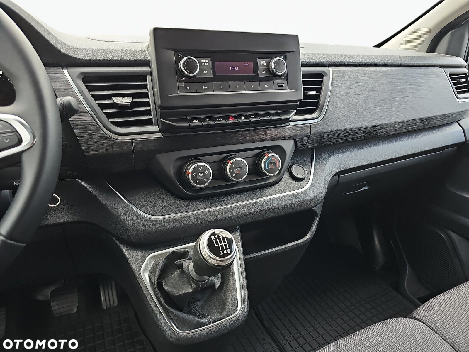 Renault Trafic - 17