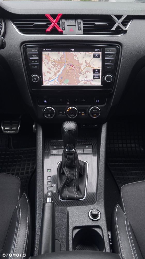 Skoda Octavia 2.0 TDI DSG RS - 8