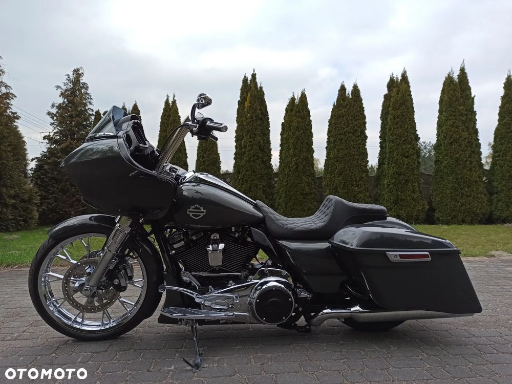 Harley-Davidson Touring Road Glide - 18