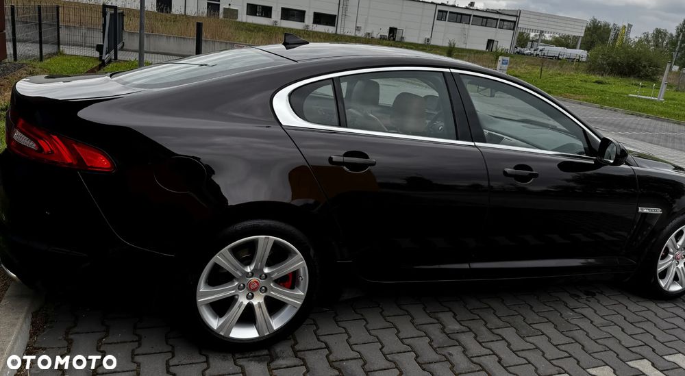 Jaguar XF 2.2 D Premium Luxury - 19