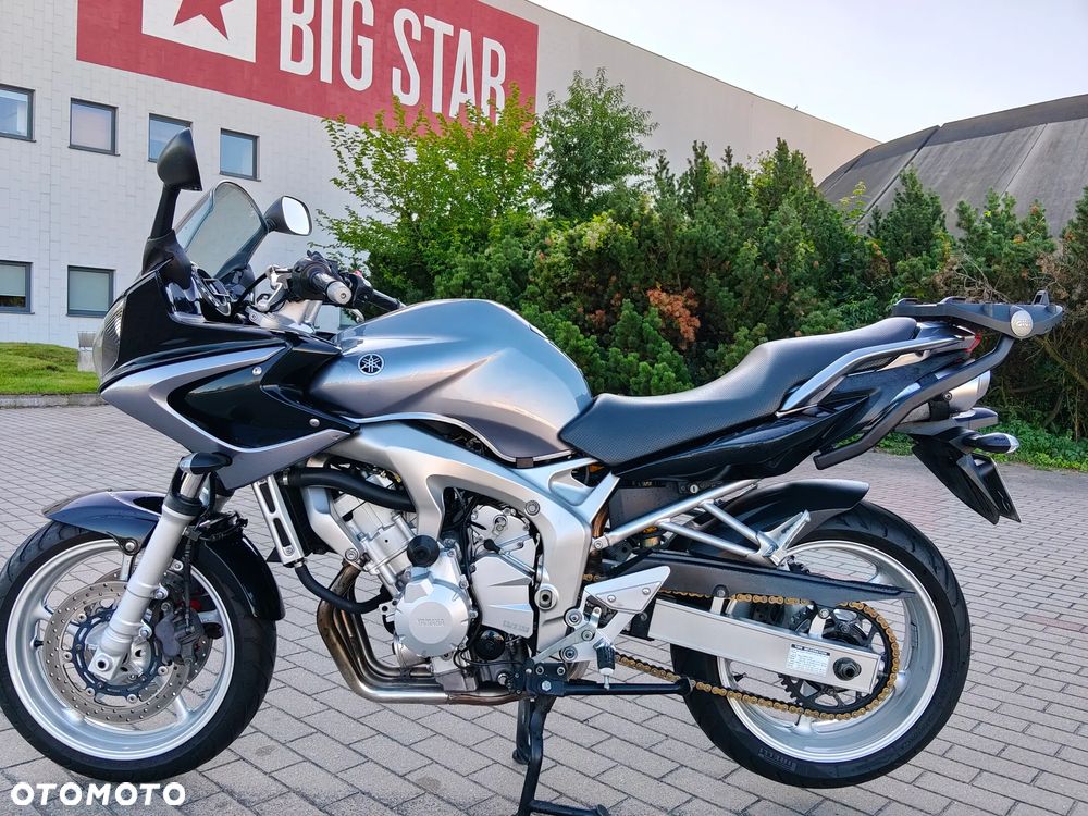 Yamaha FZ6 - 4