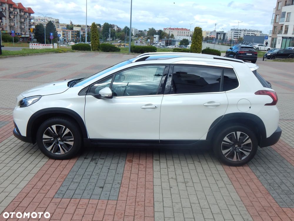 Peugeot 2008 1.2 Pure Tech GPF Allure S&S - 6