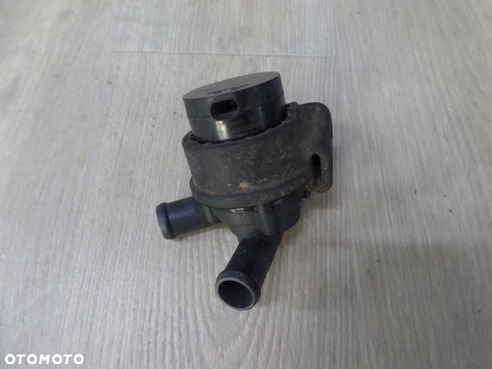 VOLVO S60 II V60 XC60 XC90 II 10- POMPA OBIEGU WODY 1319708 31332380 - 3