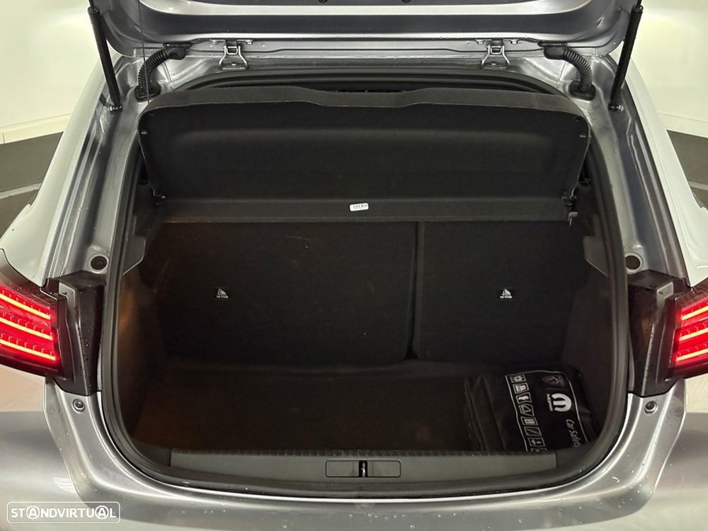 Peugeot 208 1.2 Hybrid GT e-DCS6 - 26