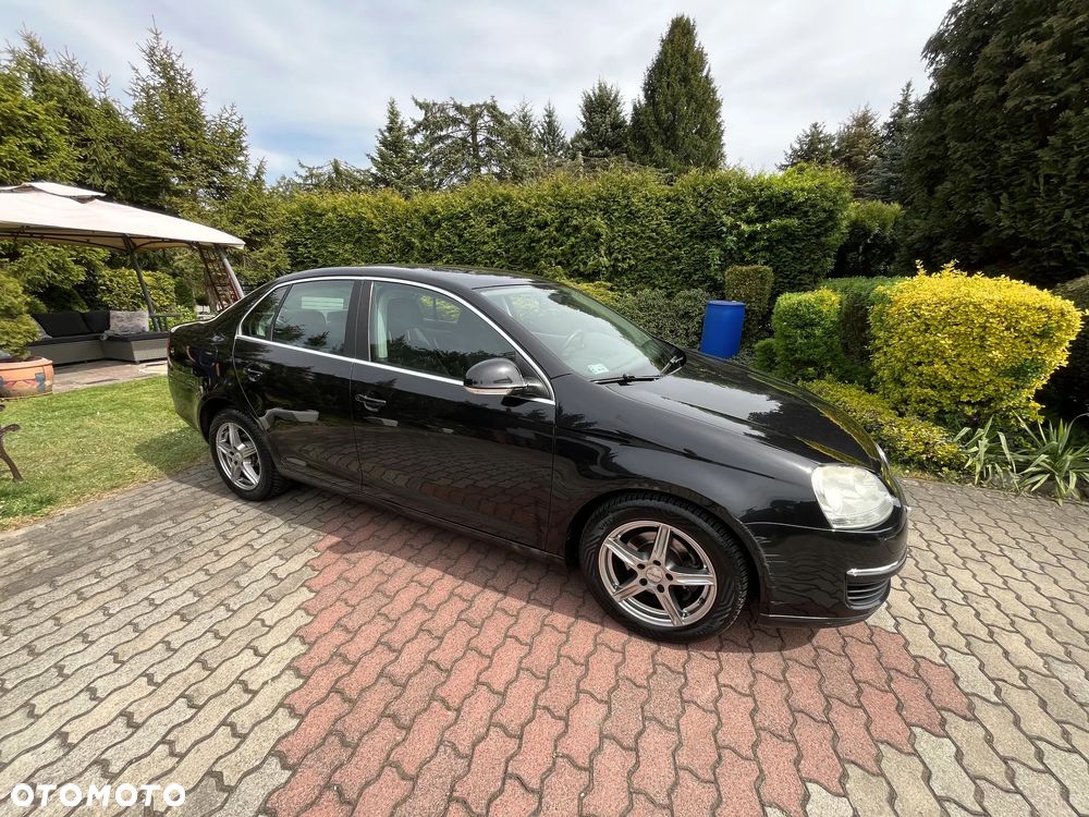 Volkswagen Jetta 1.9 TDI DPF Comfortline - 2