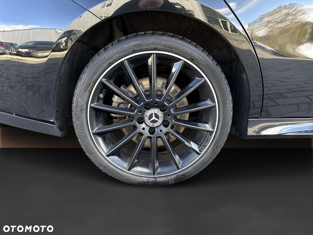 Mercedes-Benz CLA 250 E AMG Line 8G-DCT - 17