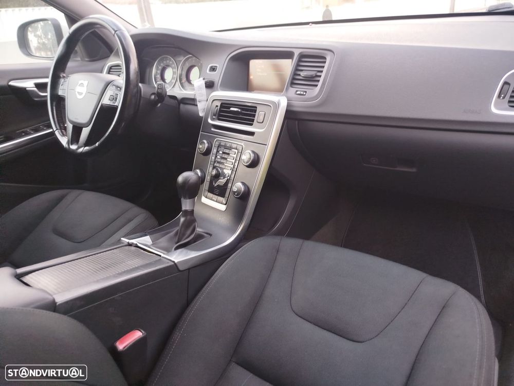 Volvo V60 1.6 D2 Drive Summum Start/Stop - 4