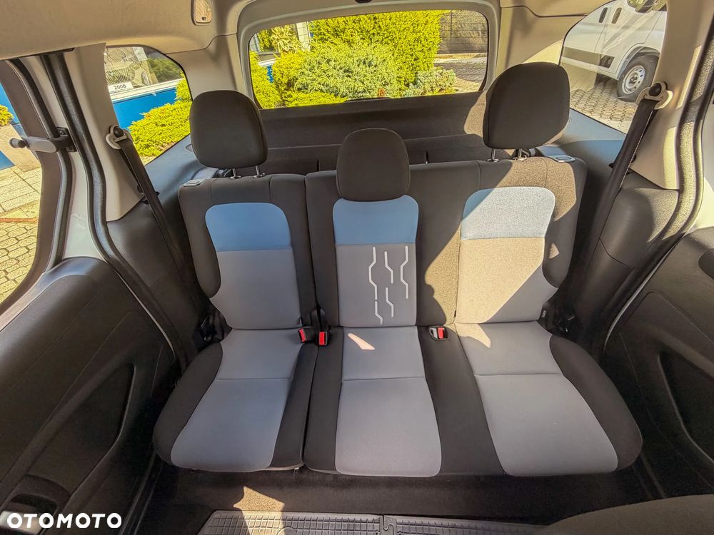 Peugeot Partner 1.6 BlueHDi Active - 11