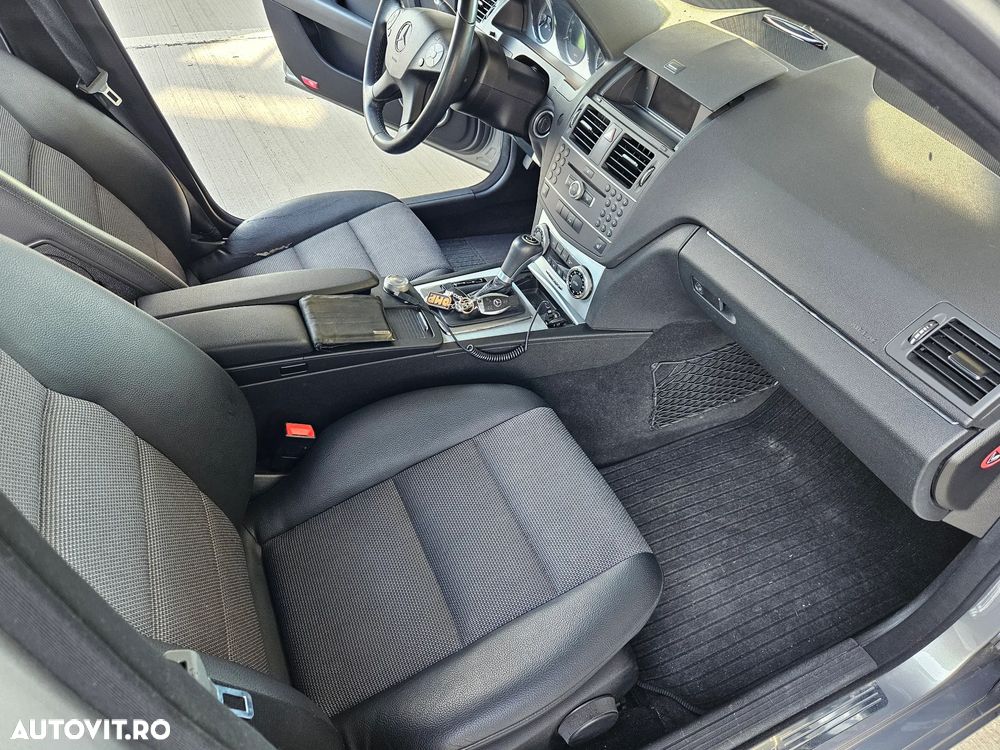 Mercedes-Benz C - 19