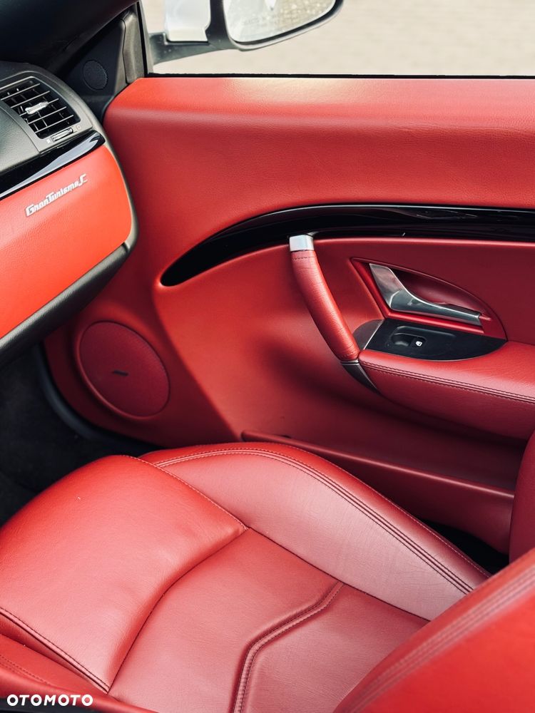 Maserati GranCabrio - 14