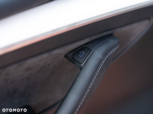 Tesla Y Model Long Range Dual Motor AWD - 20