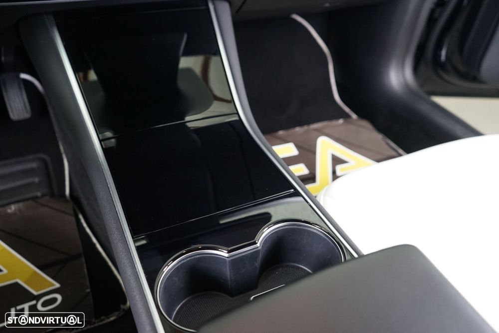 Tesla Model 3 Standard Range Plus RWD - 24