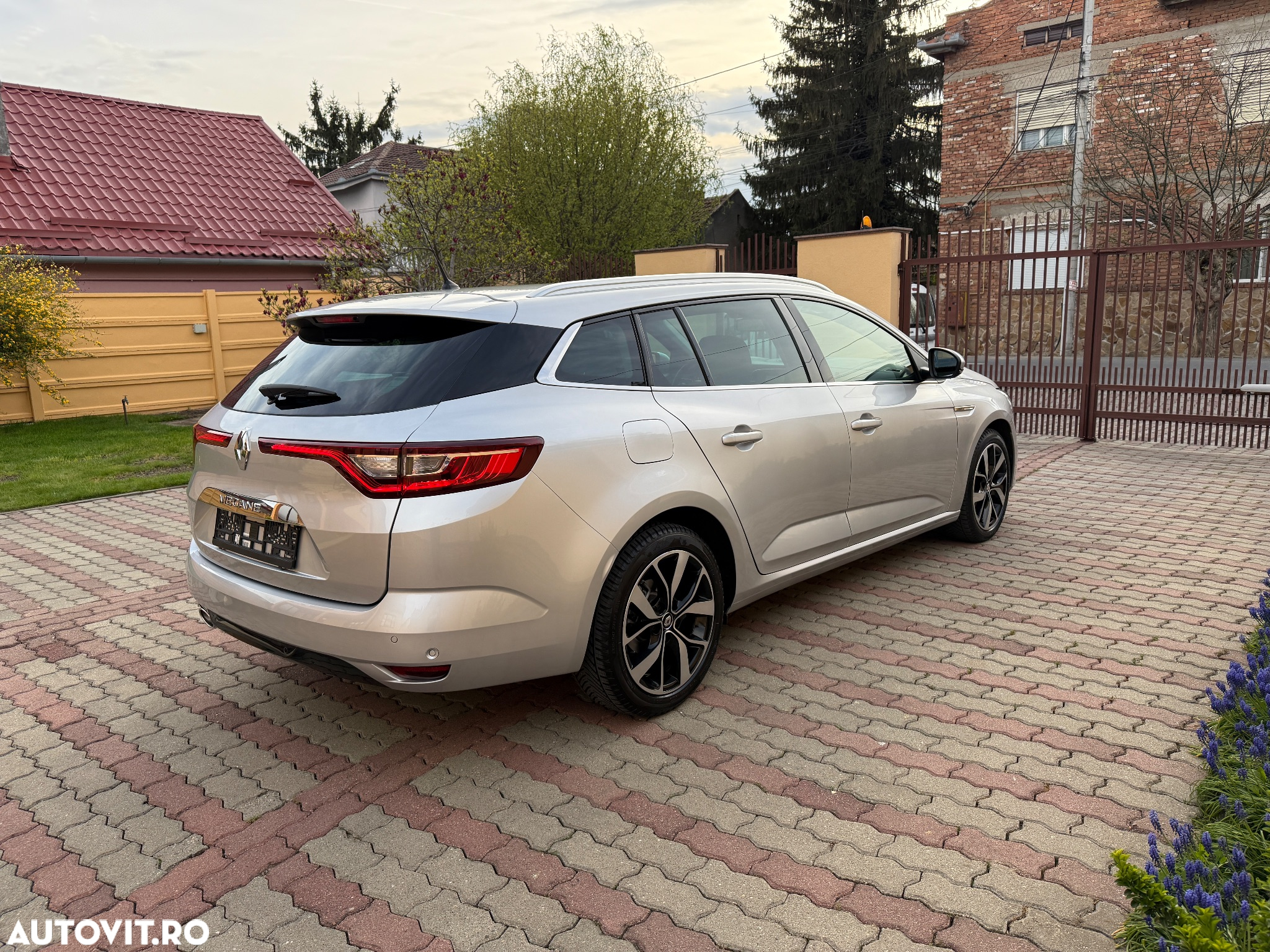 Renault Megane - 5
