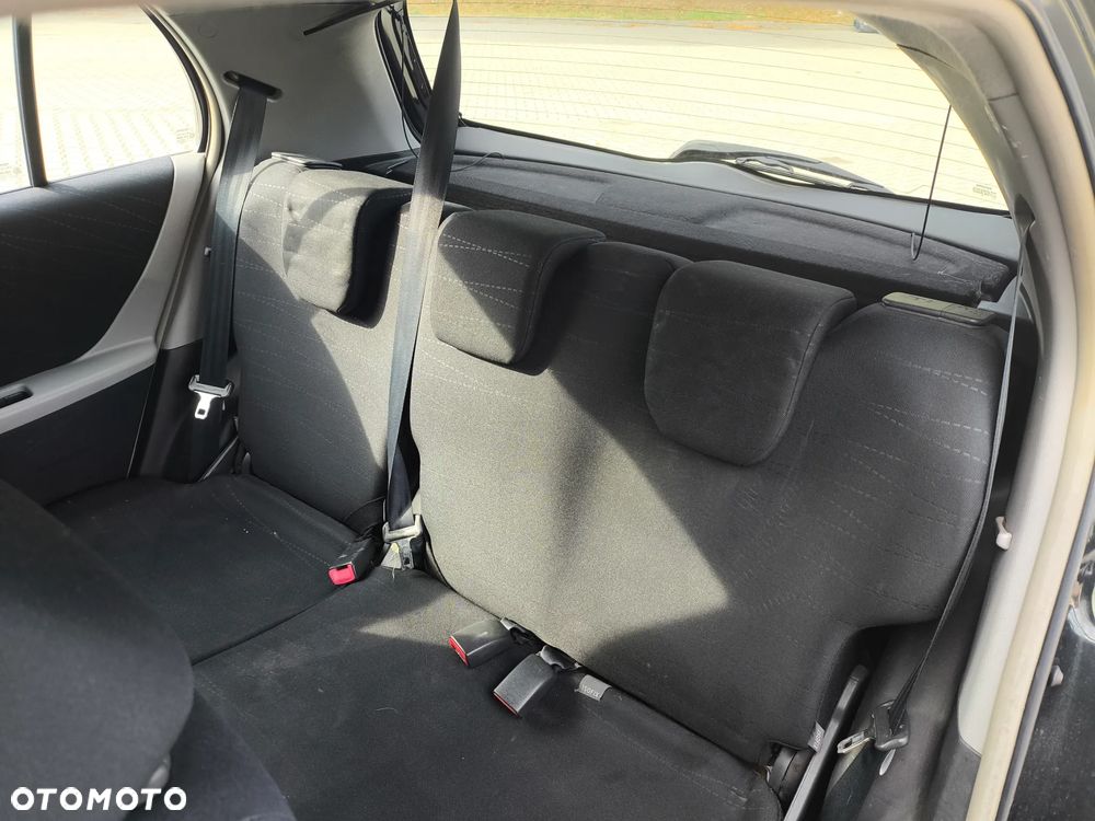 Toyota Yaris 1.3 Luna A/C - 11