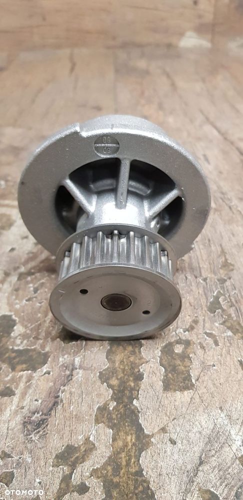Oryginalna pompa wody Opel Astra G Zafira A 9192797 - 2