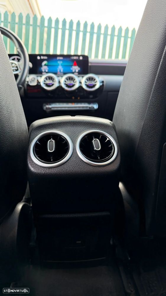 Mercedes-Benz CLA 180 d 8G-DCT AMG Line - 11