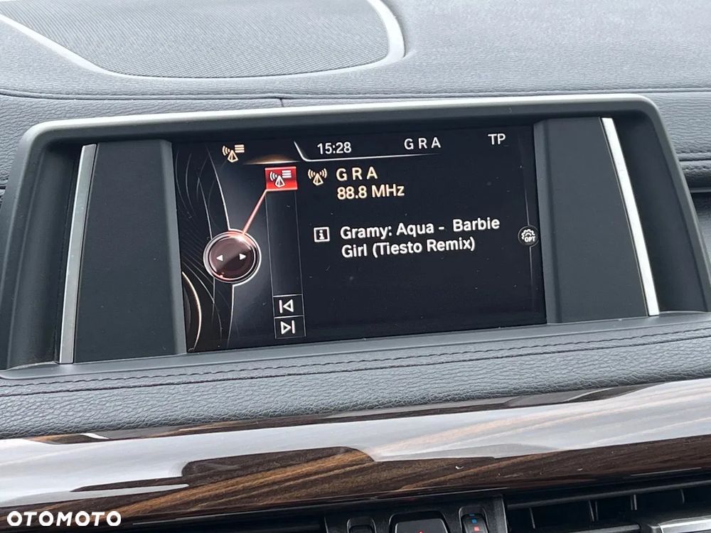 BMW X6 xDrive50i - 24