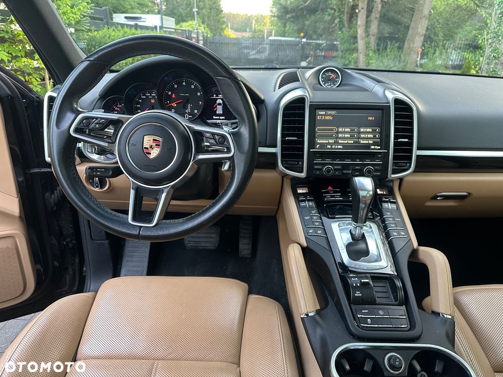 Porsche Cayenne Standard - 5