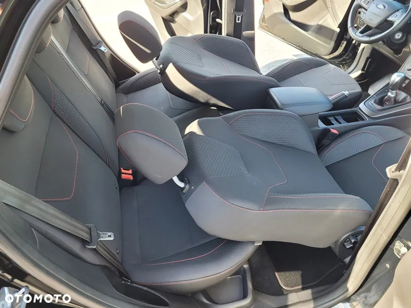 Ford Focus 1.0 EcoBoost ST-Line Style - 38