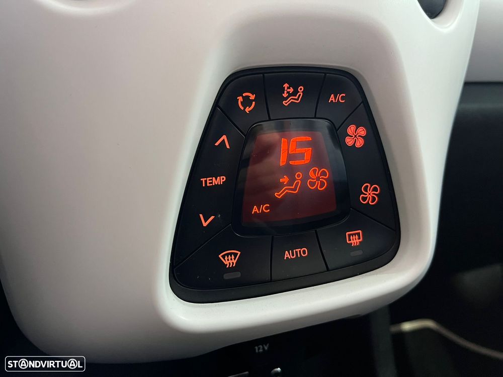 Peugeot 108 1.2 PureTech Top! Roland Garros - 36