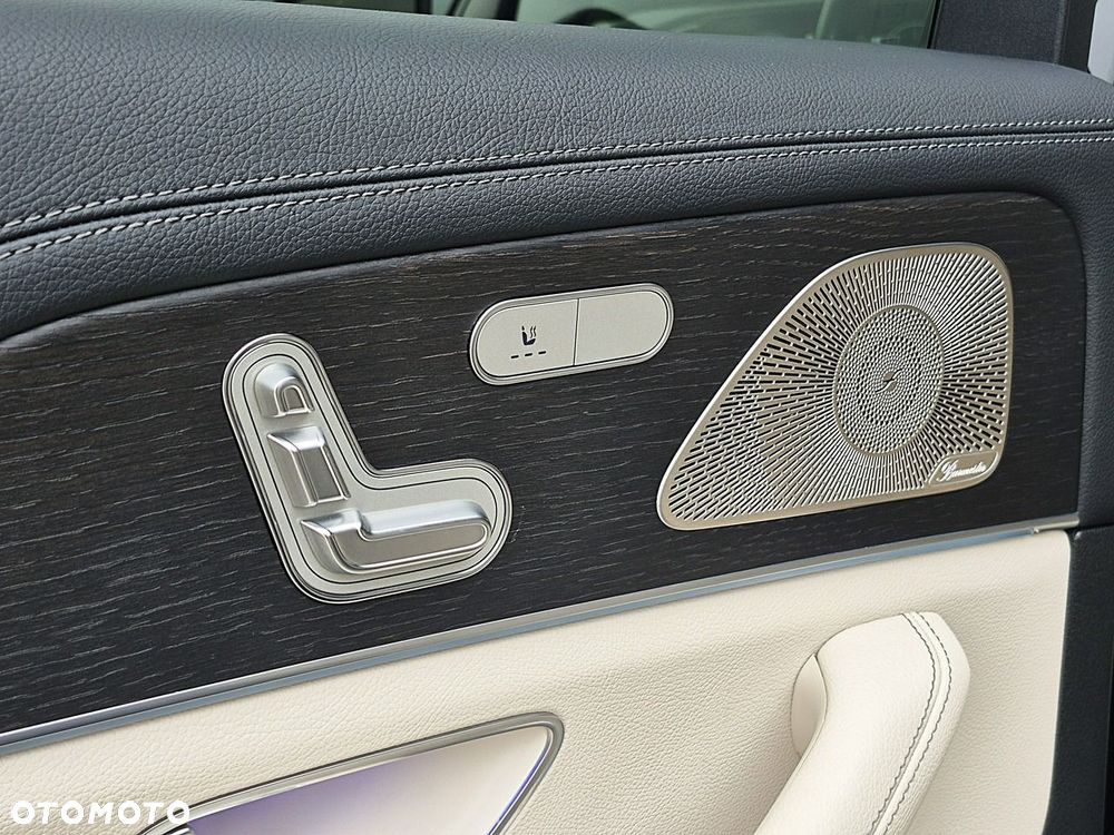 Mercedes-Benz GLS - 26