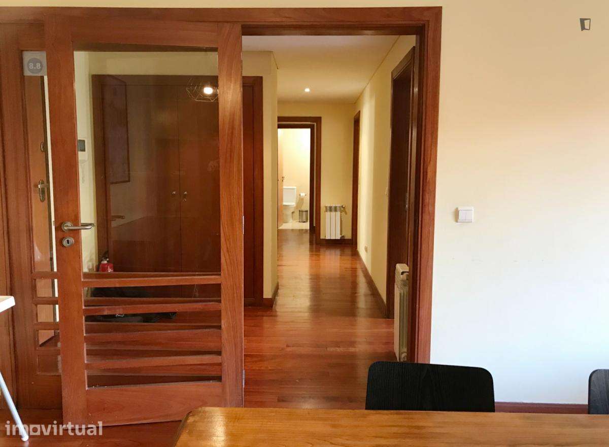 Apartamento com 3 quartos - localizado em Cedofeita Porto - Grande imagem: 3/14
