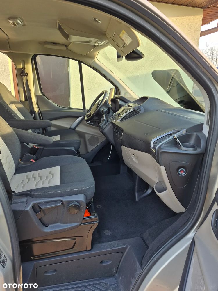 Ford Tourneo Custom 2.0 EcoBlue L2 Titanium - 11