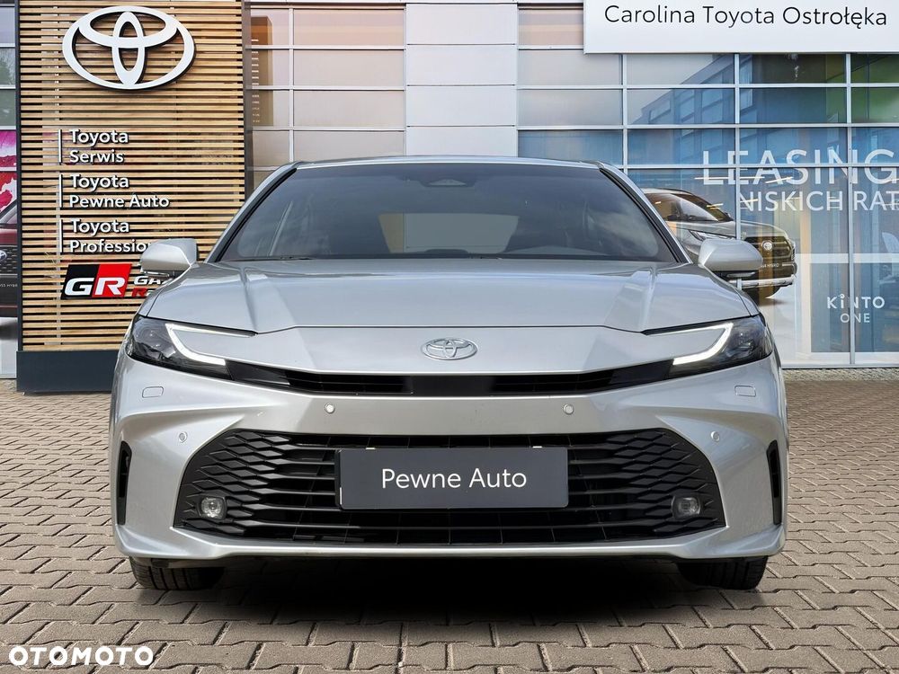 Toyota Camry - 8