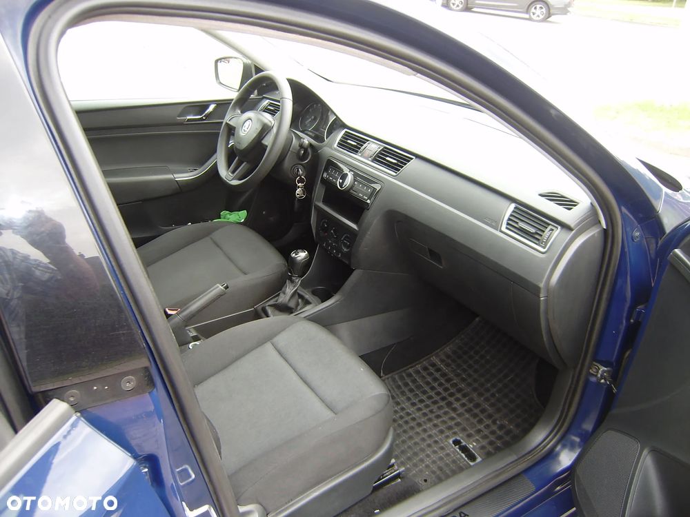 Skoda RAPID 1.2 TSI Active - 7