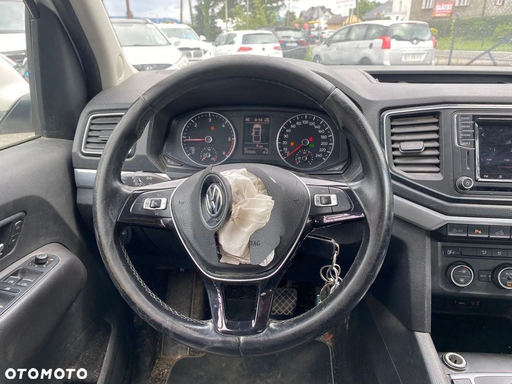 Volkswagen Amarok - 22