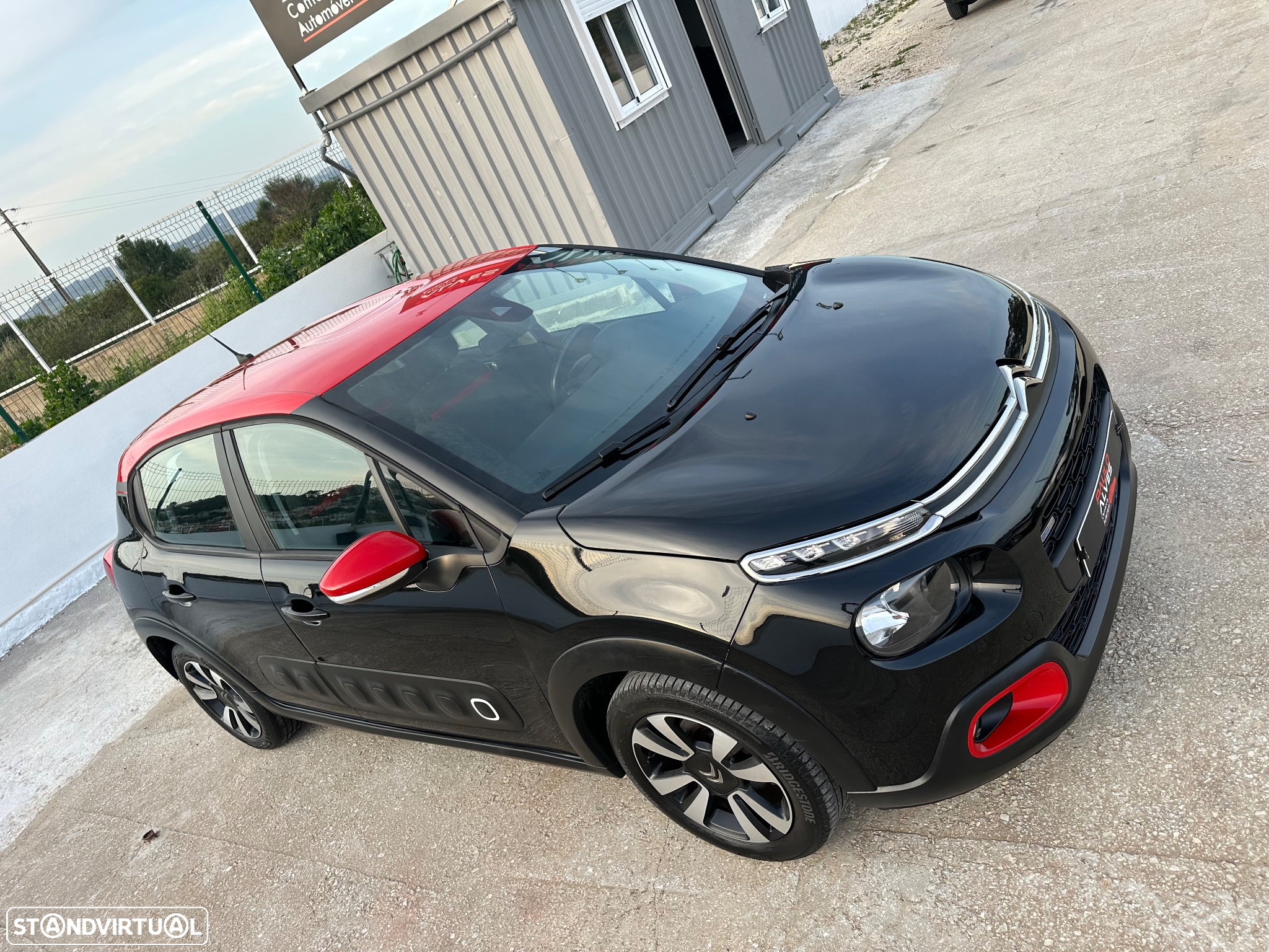 Citroën C3 1.2 PureTech Shine - 28