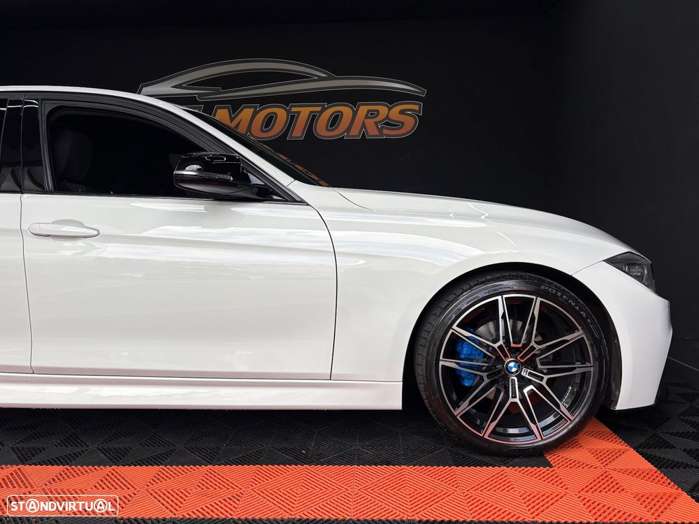 BMW 320 d Auto Pack M - 23