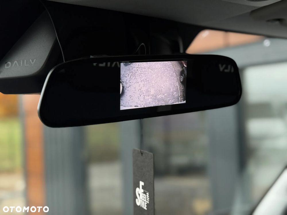 Iveco Daily 35S18 3.0 HPI 180KM / 2021 Rok / Kontener 4,5m / Reflektory LED / Zarejestrowany w PL - 26