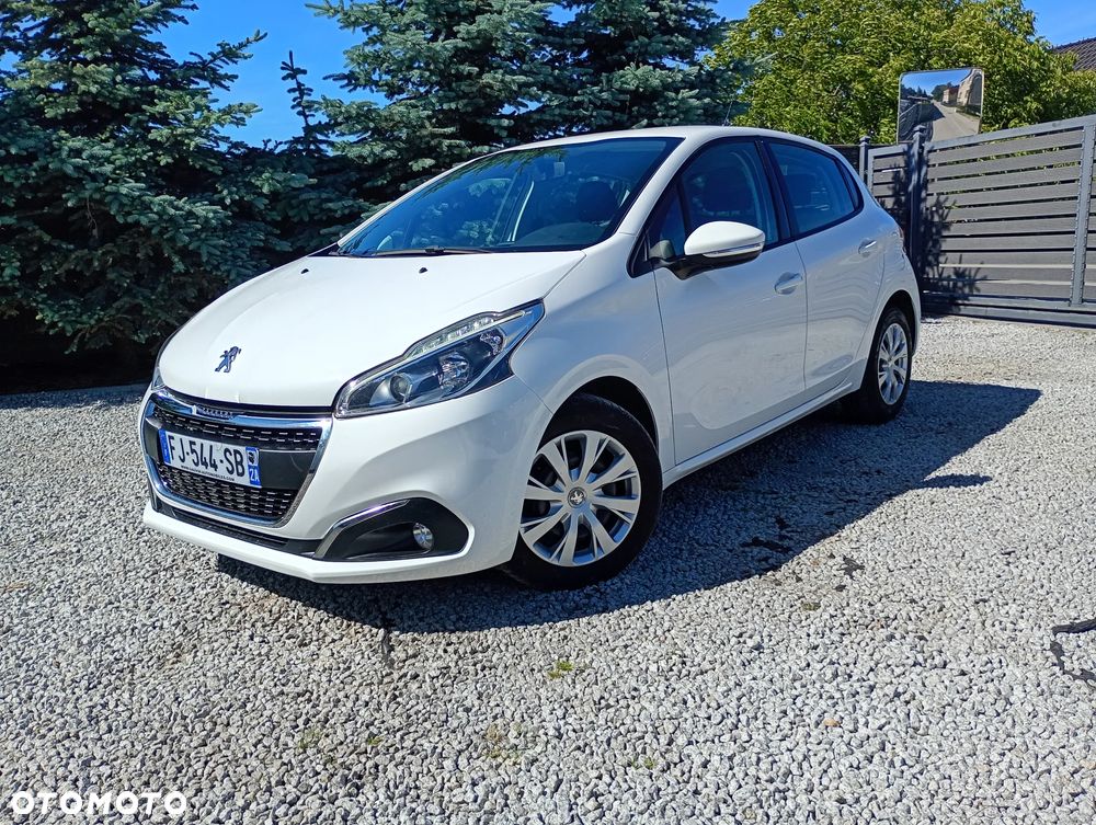 Peugeot 208 1.2 PureTech Allure - 19