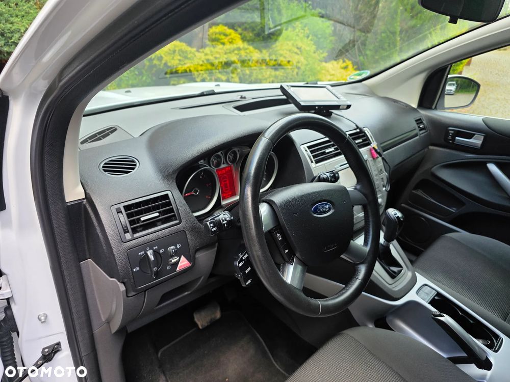 Ford Kuga - 22